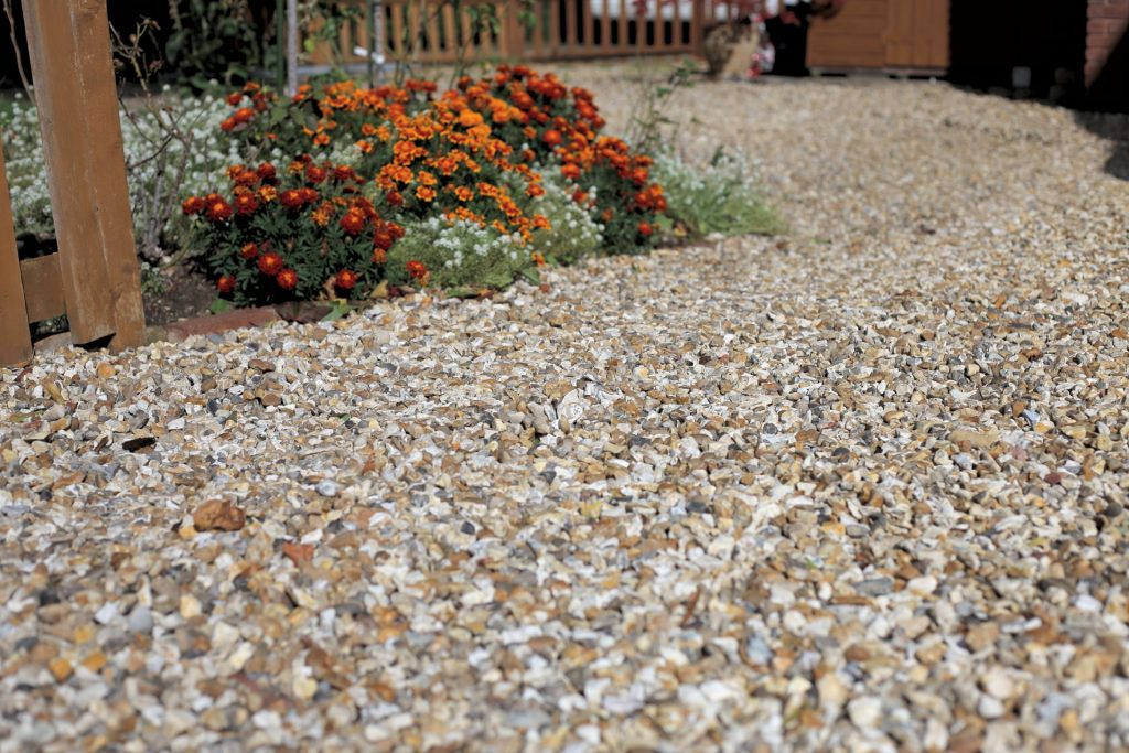 Gravel driveway installers in the UK